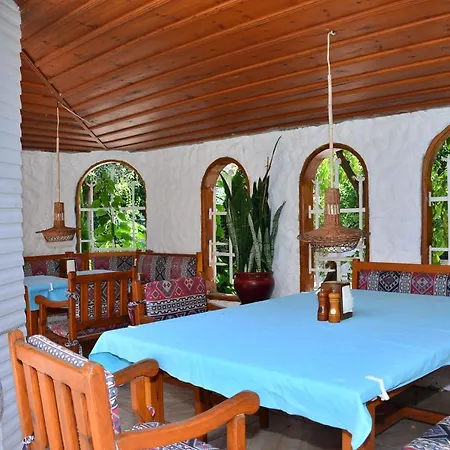 Aquarius Aparthotel