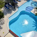 Aquarius 4* סייד