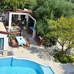 Aquarius מלון דירות סייד