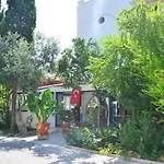 Aquarius מלון דירות 4*